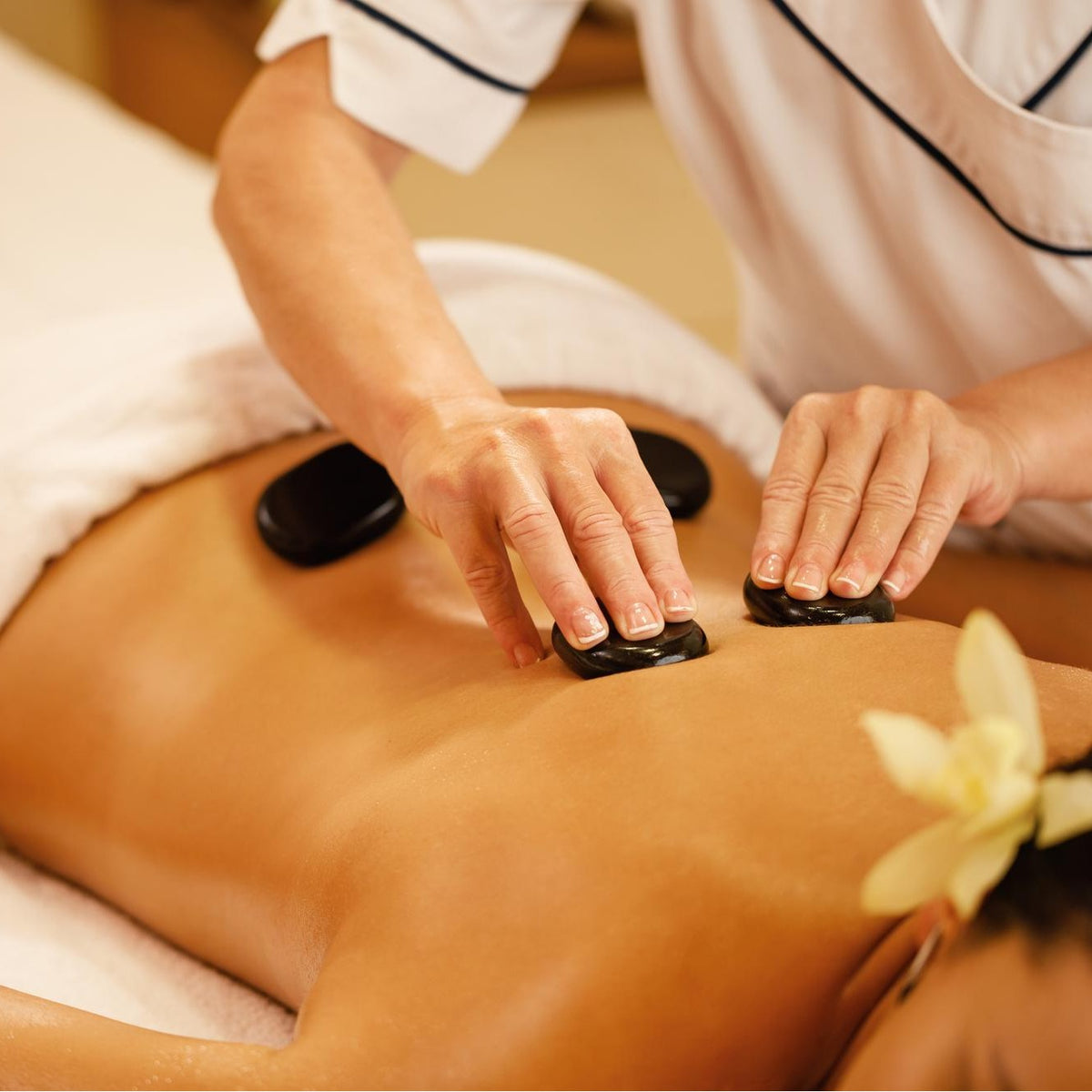 Hot Stone Massage — 60 min / 90 min