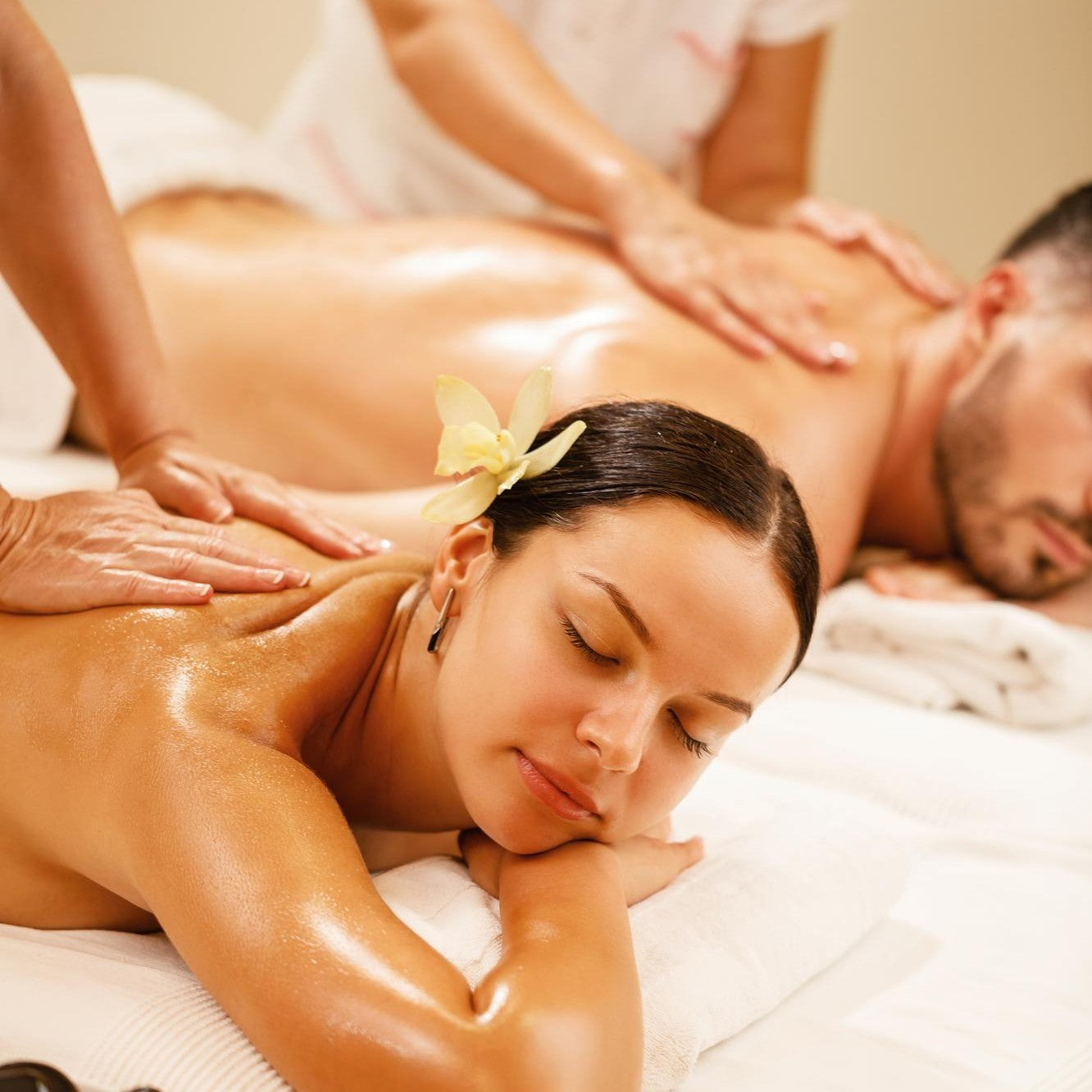 Paradise Duo — Couple Day Pass + Side-by-Side Massage